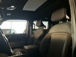 Camioneta Automática K l l A TAXMAN 2025 con Asientos de Cuero, Neumáticos R18 y Portaequipajes de Aleación de Aluminio - Product Image 2