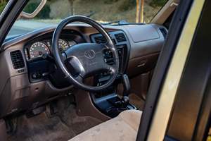 รถยนต์มือสอง พวงมาลัยซ้าย/ขวา ปี 2002 โตโยต้า ฟอร์จูนเนอร์ SR5 4x4 - Product Image 4