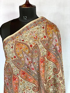 Châle Kashmiri fabriqué à la main avec Sozni Work Fine Wool Ethnic Touch pour les mariages et le style de la saison d'hiver - Product Image 2