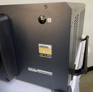 โปรเจคเตอร์ 4K UHD Highlite 12000 - Product Image 5