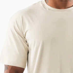 T-shirt en coton léger personnalisé avec short pour hommes Ensemble d'été vierge deux pièces Tissu doux Logo OEM Vêtements décontractés - Product Image 4