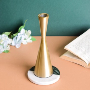 Nouveau Vintage plaqué or finition aluminium métal bougie bâton pilier support Top qualité décoration de la maison pour la décoration de table - Product Image 3
