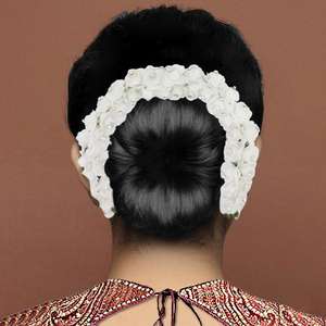 Tip Top Fashions Broche de cheveux en alliage élégant Pierre autrichienne Design-1502299J florale blanche - Product Image 1