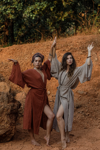 Kimono 100% coton gris clair naturel Robe longue Boho Earthy Handloom Style décontracté Motif respirant et solide - Product Image 2