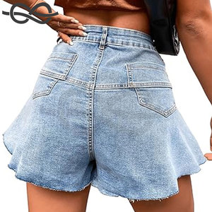 Shorts tendance pour femme, taille mi-haute, à volants, ourlet brut, coupe large, en coton et polyester, coupe classique, style estival, respirant, effet délavé, très prisé - Product Image 4