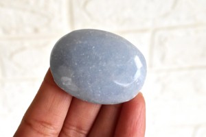 Wholesale Angelite <b>Real</b> <b>Crystal</b> Worry Stones Natural Polished Carved Bonded Decoration Thumb stone - Product Image 4
