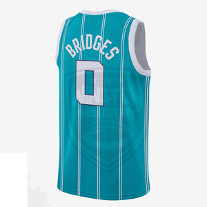 Maillot de basket-ball avec logo personnalisé de haute qualité, design respirant avec nom et numéro personnels - Product Image 2