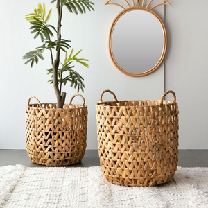 Cubierta de maceta de jacinto de agua redonda artesanal cesta decorativa rústica sostenible para plantas de Viet Fargimex - Product Image 4