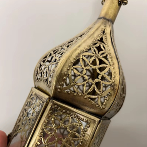 Lanterne en fer et verre recyclé fait à la main dans de nombreuses couleurs, petite lanterne marocaine, mini lanterne en verre, lanterne chauffe-plat marocaine - Product Image 1