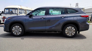 Tout Nouveau Toyota Highlander GLE 2.5L Hybride 4x4 Toit Ouvrant Spécifications GCC SUV 199ch 4 Cylindres Transmission Automatique Conduite à Gauche 2023 - Product Image 3