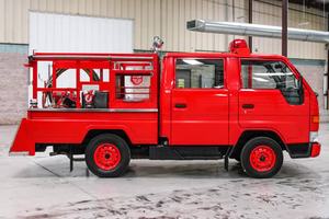 Camion de pompiers Toyota Hi-Ace 1996 extrêmement propre, boîte manuelle 5 vitesses, prêt pour livraison immédiate - Product Image 3