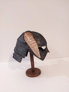 Casco de acero vikingo hecho a mano personalizado con calidad de cuerno casco griego usable de cuero DIY regalo de disfraz para amigos soporte OEM - Product Image 3