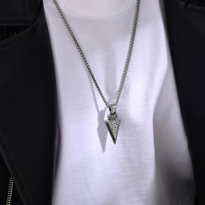 Collier Pendentif Géométrique Tendance Hip Hop en Argent Sterling Plaqué Or avec Diamant de Laboratoire – Bijoux et Accessoires pour Hommes en Gros - Product Image 1