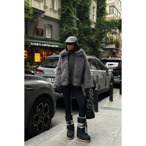 Abrigos Cortos de Piel Sintética Gris para Mujer - Product Image 3