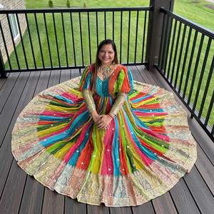 独占インド女性完全フレアレースワークアナルカリガウンとデュパッタ刺繍デザイナー女性2ピースロングガウンスーツセット、 - Product Image 2