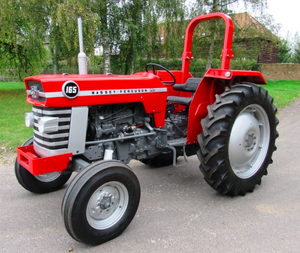 Tracteur agricole à roues 4x4 Massey Ferguson 175 de 55 CV pour une productivité élevée du moteur et une transmission par engrenages - Product Image 4