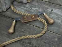 Couteau de charpentier pour projets en bois Lame en acier au carbone, manche en bois de frêne, fourreau en cuir Couteau de menuiserie forgé à la main pour le travail du bois.