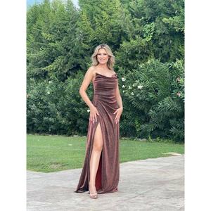 Vestito da sera a rete drappeggiato petto con mantello laterale e spacco con cappa 8088 - Product Image 6
