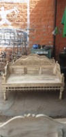 Chaise de décoration de meubles de maison de banc de jardin en bois durable de style traditionnel pour l'usage extérieur de parc disponible au prix promotionnel