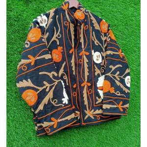 Veste Suzani de qualité supérieure pour femmes, vêtements d'extérieur décontractés à la mode bohème, disponibles à l'exportation depuis l'Inde - Product Image 3