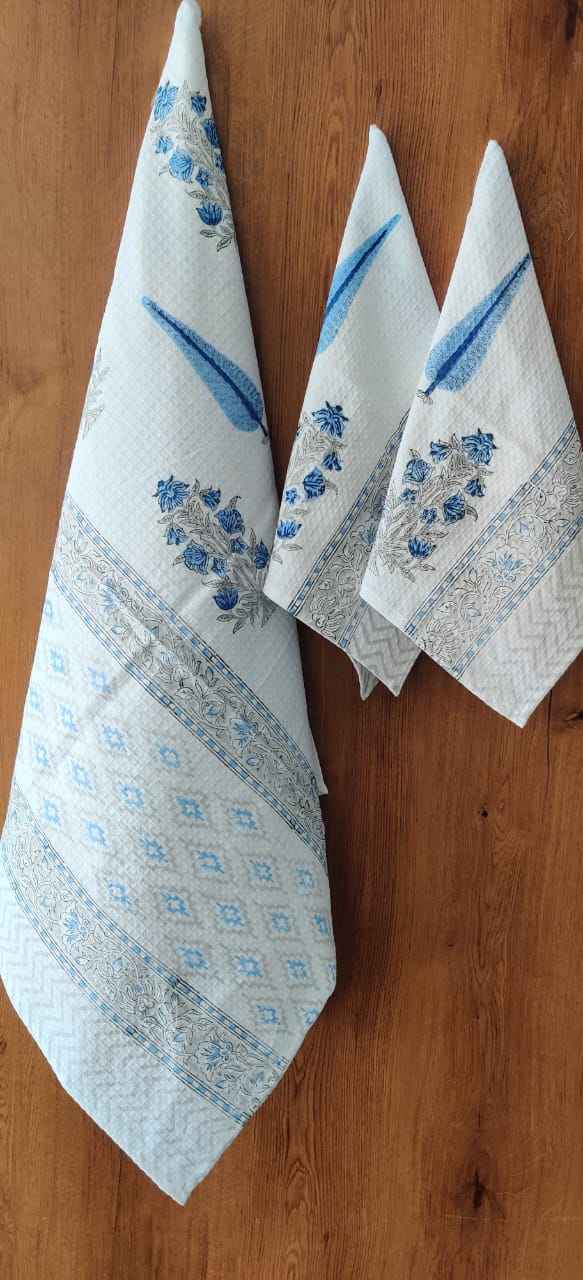 เช่นเดียวกับภาพ