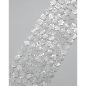ลูกปัดเปลือกหอยรูปดอกไม้แบบร้อยเส้น - Product Image 1