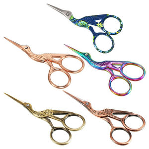 Ciseaux à ongles professionnels pour la beauté, lames courbées en acier inoxydable, trou carré pour le soin des cuticules - Légers, durables, réutilisables, tranchants - Product Image 1