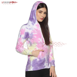 Sudadera con capucha Tie Dye para mujer con material transpirable, ajuste moderno, listo para invierno, colores y tamaños personalizables para exteriores y ropa de viaje - Product Image 4