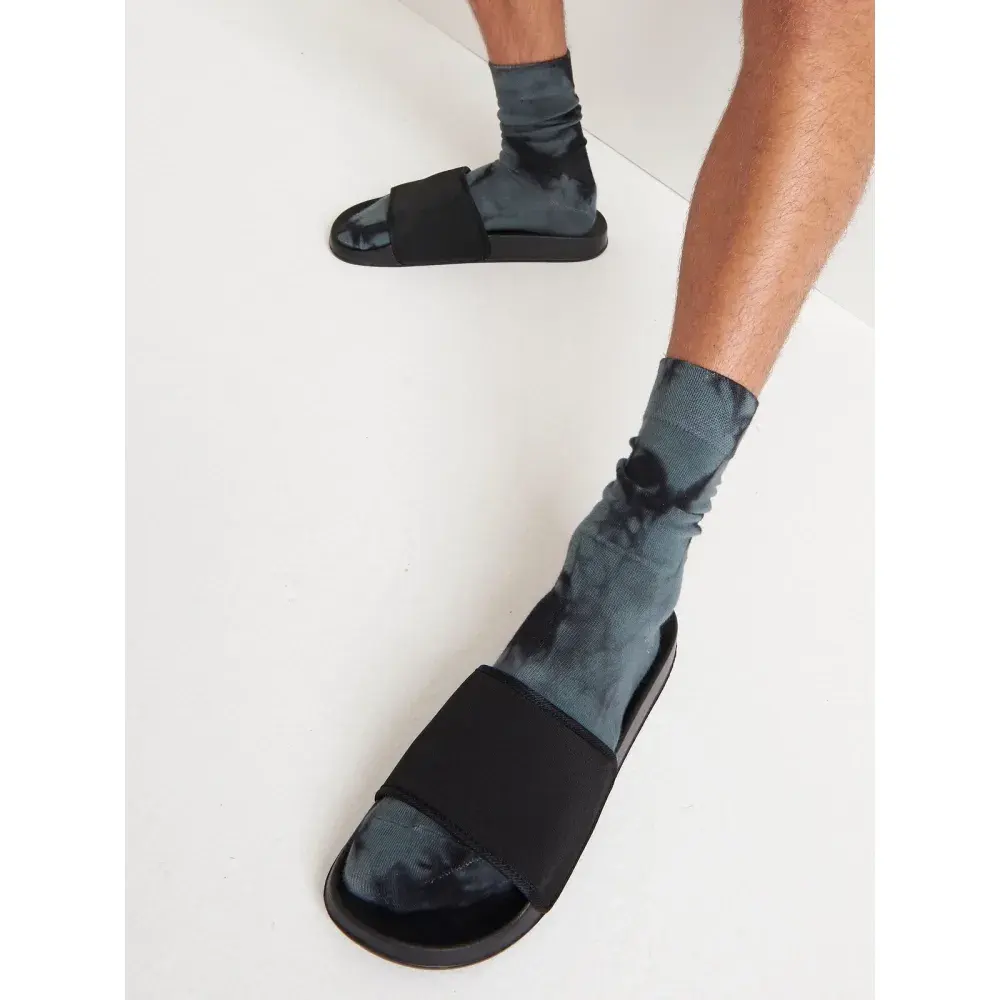 Arctic White, Jet Black