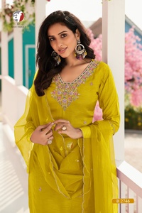 Nouveau Designer Dola Silk With Hand Work Kurti Pant And Dupatta Fabricant et fournisseur de Surat à bas prix - Product Image 4