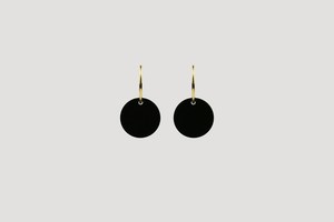 Boucles d'oreilles créoles en résine en forme de goutte d'eau, couleur noire, plaqué or, bijoux classiques et élégants pour femmes, cadeaux d'anniversaire et de fête pour femme - Product Image 4