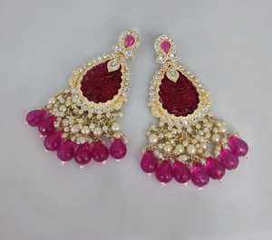 BOUCLES D'OREILLES INDIENNES TRADITIONNELLES ET À LA MODE BOUCLES D'OREILLES PLAQUÉES OR KUNDAN AVEC PERLES ET BOUCLES D'OREILLES BOLLYWOOD POUR FEMMES ET FILLES - Product Image 3