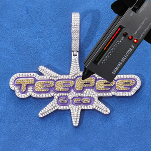 Colgante de moissanita estilo hip hop para hombre, con diseño de tipi y esmalte morado, en tono oro y plata, joyería llamativa para hombre, estilo urbano. - Product Image 6