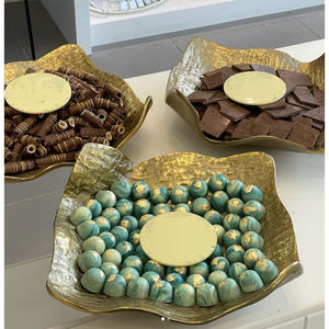 Bol de luxe en métal aluminium de qualité Design vintage Plateau de table Bol à chocolat Centre de table à chocolat pour événements et célébrations - Product Image 4