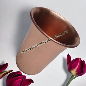 Gobelet en verre d'eau en cuivre pur de conception moderne de haute qualité pour de bons avantages pour la santé - Product Image 5