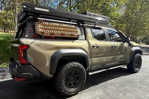 Tapa Rígida Personalizada de Aluminio 4x4 para Camioneta - Carcasa Resistente a la Intemperie para TOYOTA TACOMA/HILUX REVO 5.0FT - Product Image 4