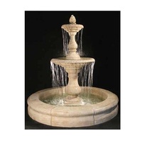 Élégante fontaine de jardin en marbre à plusieurs niveaux avec sculptures artisanales pour l'entrée de la cour Villa Patio Resort et la décoration extérieure