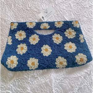 Bolso de mujer bordado con interior espacioso - Product Image 3