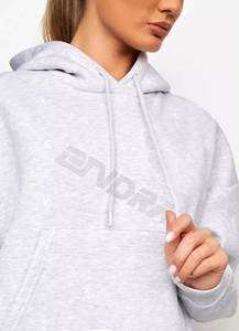 Ensemble de survêtement pour femme en coton biologique avec un design de sweat-shirt doux pour l'entraînement décontracté, les jeux de rue et les vêtements actifs quotidiens - Product Image 6
