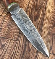 Vente en gros Personnalisé Qualité supérieure OEM ODM Service Nouveauté Lames PRESTIGE Couteau de chasse en acier Damas Manche en bois