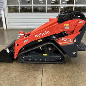 Chargeuse compacte Kubota SCL1000 d'occasion EPA Kubota Diesel 25 CV Mini pelleteuse 4 en 1 Godet Mini chargeuse compacte d'occasion - Product Image 2