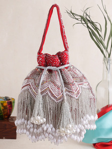 Bolsos Potli de Perlas Bordados a Mano de Lujo para Mujer, Bolsos de Mano de Noche, Bolsos de Muñeca para Regalos a Precio Económico por LUXURY CRAFTS - Product Image 3