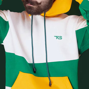 Sudadera moderna para hombre diseñada con tela suave al tacto y ajuste cómodo para colecciones de moda casual de temporada. - Product Image 6