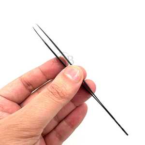 Pince à épiler à angle de 45 degrés avec charme Bad Bunny, pince à épiler noire mate pour extensions de cils, impression de logo personnalisée - Product Image 6