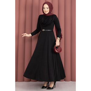 Robe de soirée noire en crêpe avec décolleté en V, décorations pailletées, taille empire, ceinture confortable, coupe trapèze, taille XL, longueur ras du sol - Product Image 4