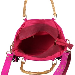 Sac à main chic et contemporain pour femme, design élégant et élégant, grand intérieur, transport confortable, idéal pour les événements sociaux quotidiens, en provenance d'Inde - Product Image 4