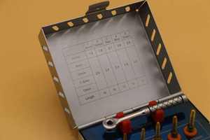 Kit de Instrumentos Quirúrgicos Dentales con Expansor Óseo, Sierra para Elevación de Seno Maxilar, Discos, Implantes, para Tratamientos de Ortodoncia, CE ISO 13485 - Product Image 5