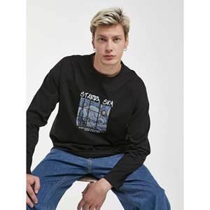 T-Shirt Oversize a Maniche Lunghe Traspirante da Uomo con Design Stellato Stile Impero - Product Image 3