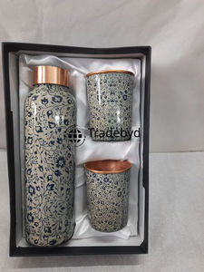 Bouteille traditionnelle en cuivre conçue pour une hydratation saine idéale pour les maisons de yoga et les utilisateurs écologiques Tradebyd - Product Image 3