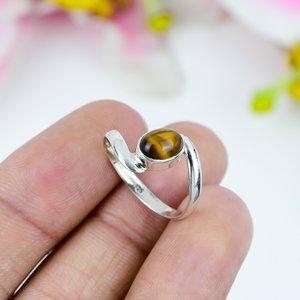 Vendita calda <span class=keywords><strong>Vintega</strong></span> fatto a mano anello di alta gioielleria 925 in argento Sterling con forma ovale occhio di tigre pietra incastone lunetta per feste - Product Image 1